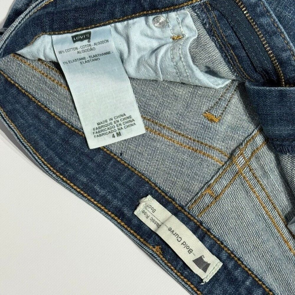 Levi's Bold Curve Classic Rise Boot Dark Wash Jeans Women’s Size 4M (27Wx31.5L) - Picture 6 of 10